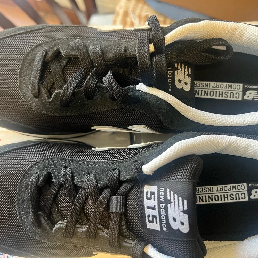 New Balance Men's Black Sneakers - Picture 4 of 4